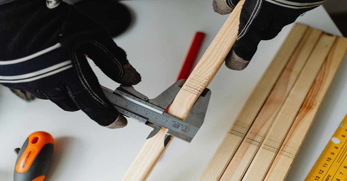 custom-wood-speargun-handle-teak