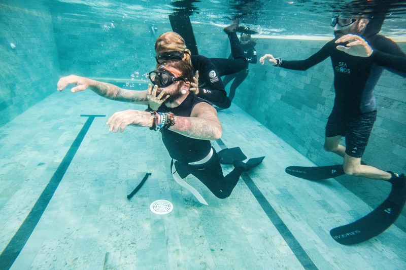 Mastering the Valsalva and Frenzel Maneuvers for Spearfishing - spearfishing equalization maneuvers